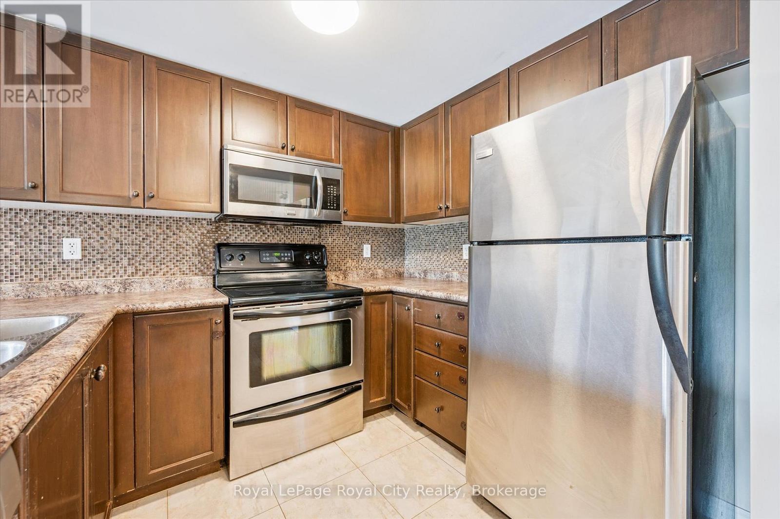 












212 - 37 GOODWIN DRIVE

,
Guelph (Pineridge/Westminster Woods),




Ontario
N1L0E6

