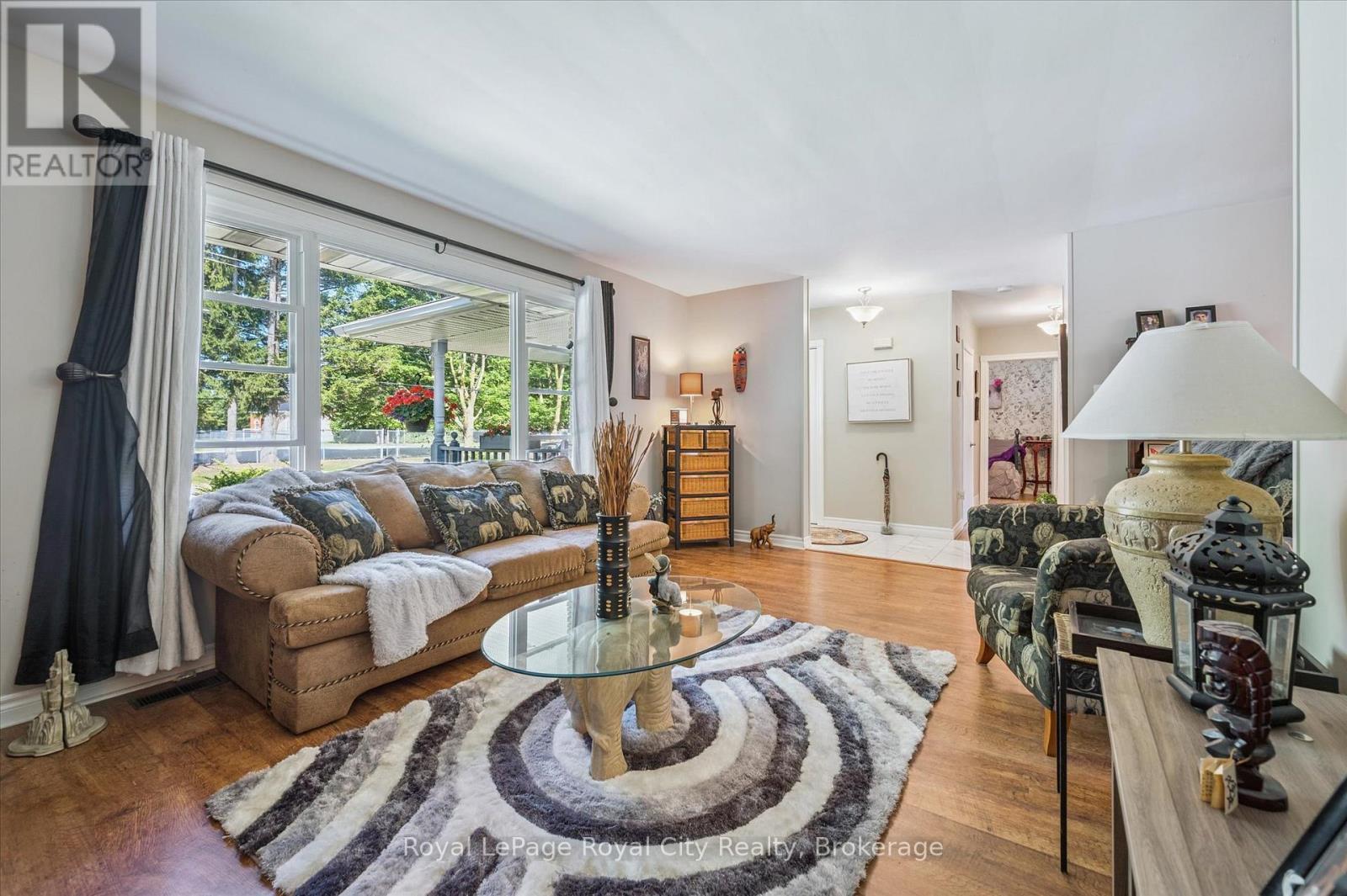 












366 PEEL STREET

,
Wellington North (Mount Forest),




Ontario
N0G2L3

