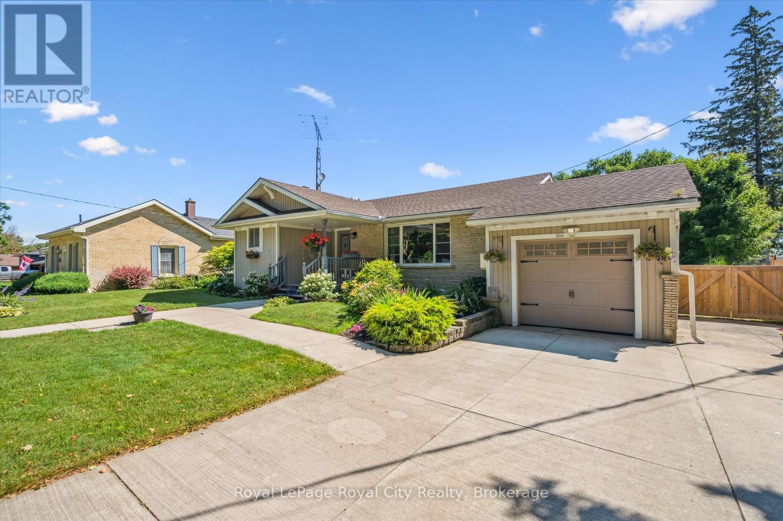 












366 PEEL STREET

,
Wellington North (Mount Forest),




Ontario
N0G2L3

