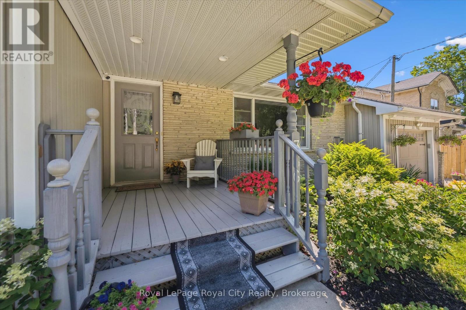 












366 PEEL STREET

,
Wellington North (Mount Forest),




Ontario
N0G2L3

