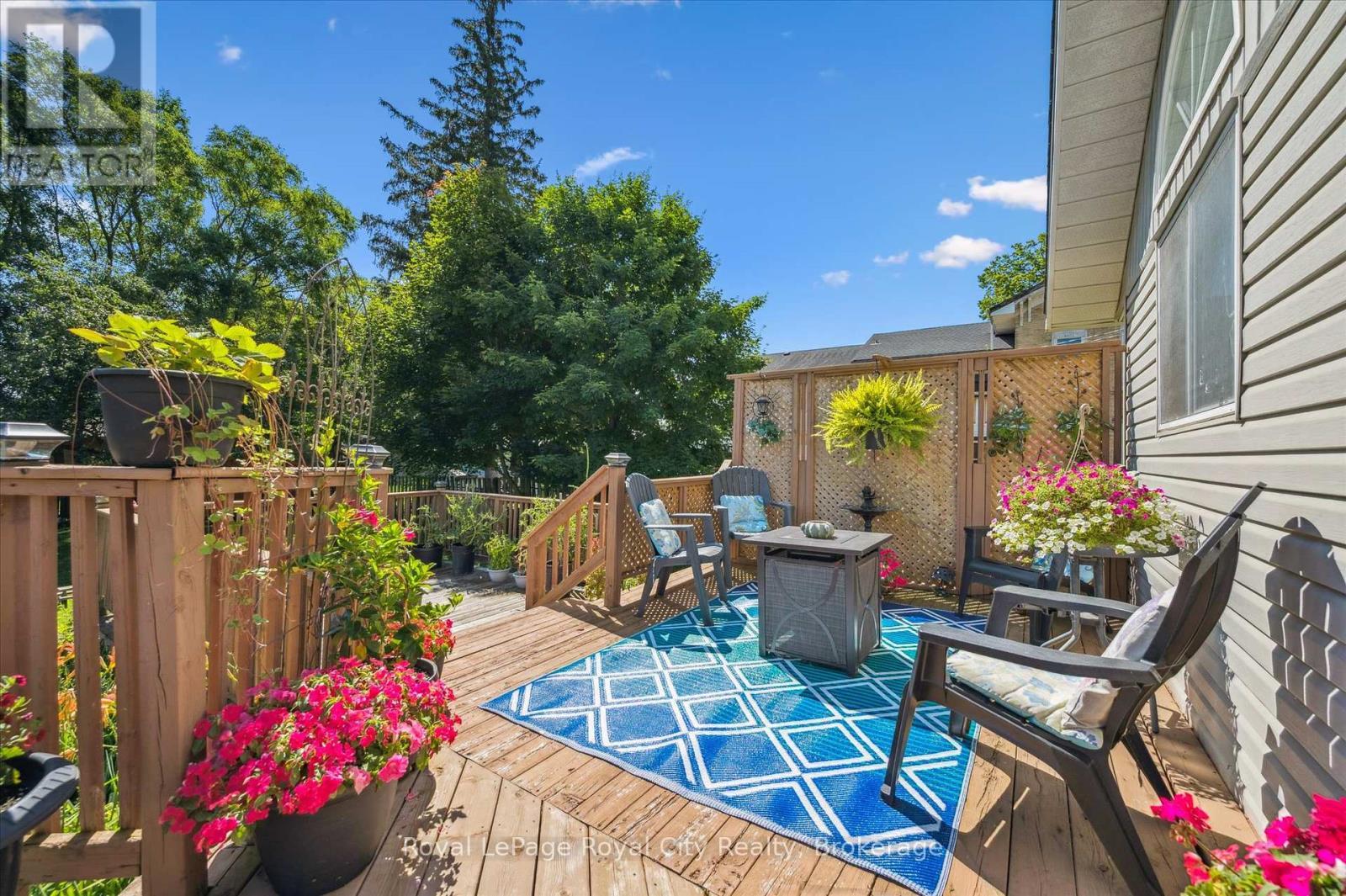 












366 PEEL STREET

,
Wellington North (Mount Forest),




Ontario
N0G2L3

