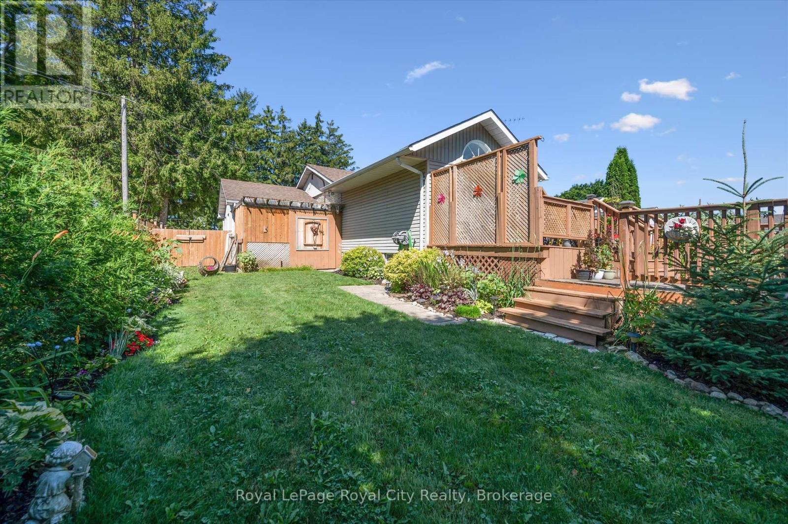 












366 PEEL STREET

,
Wellington North (Mount Forest),




Ontario
N0G2L3

