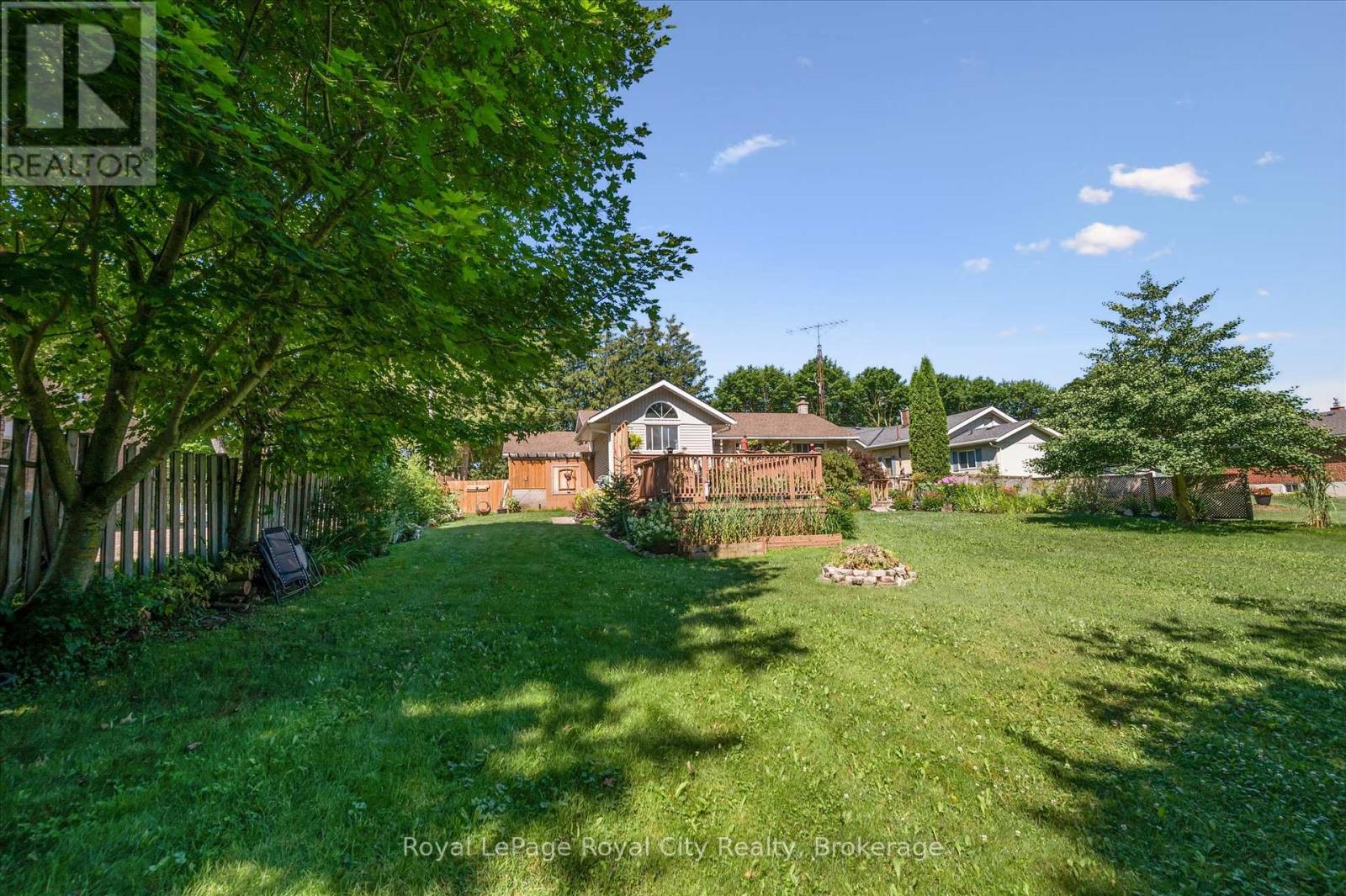 












366 PEEL STREET

,
Wellington North (Mount Forest),




Ontario
N0G2L3

