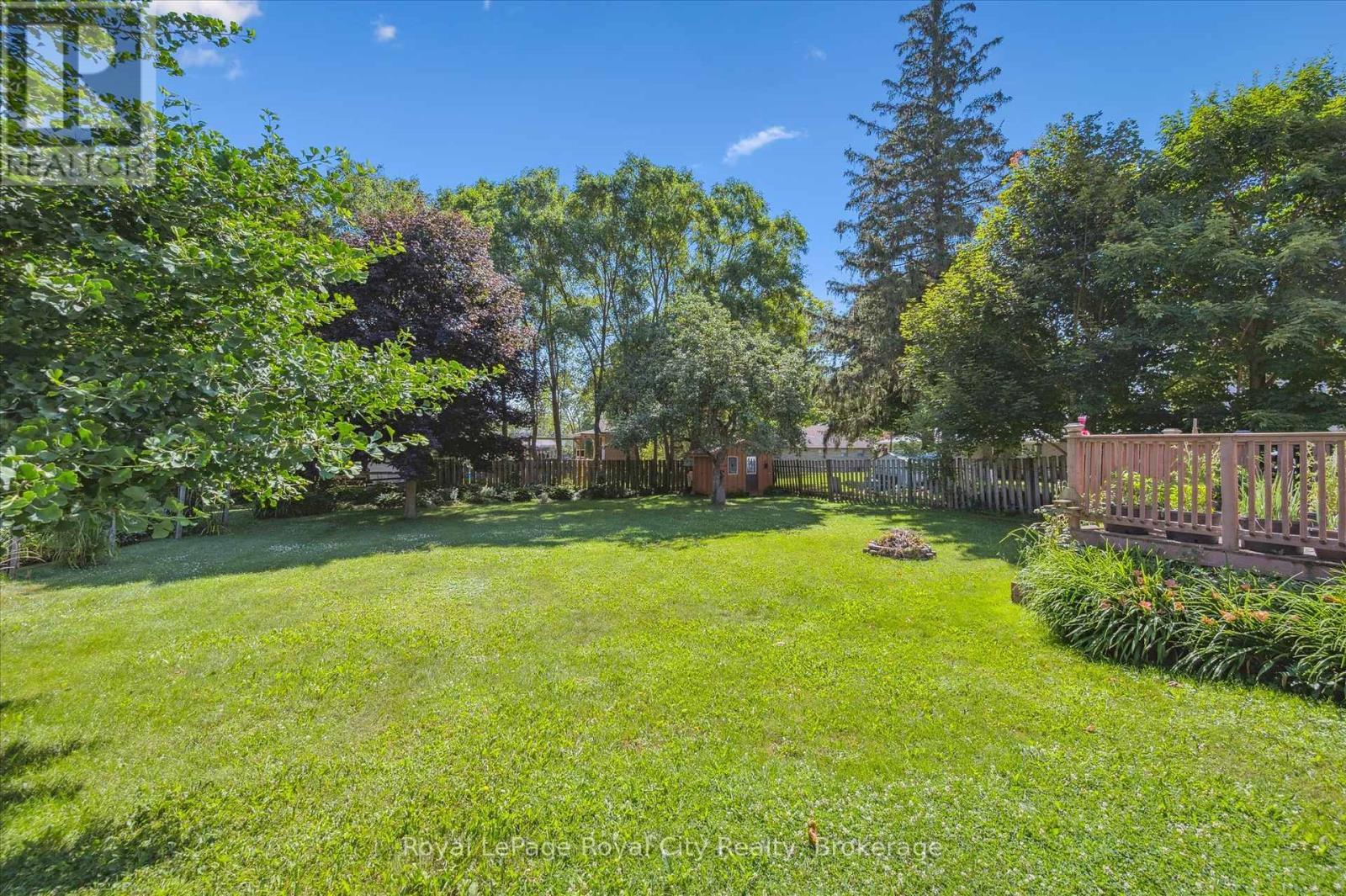 












366 PEEL STREET

,
Wellington North (Mount Forest),




Ontario
N0G2L3

