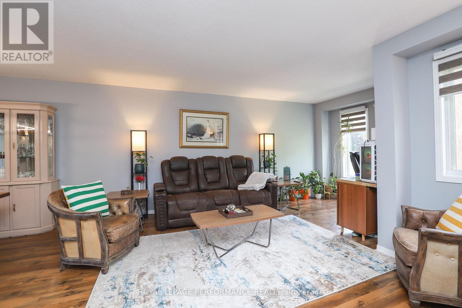 












27 DRAYTON PRIVATE E

,
Ottawa,




Ontario
K1K4R1

