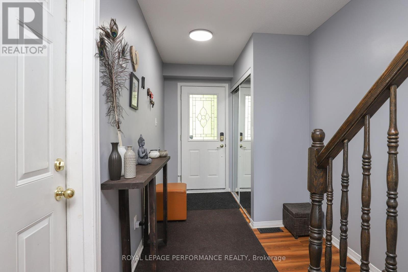












27 DRAYTON PRIVATE E

,
Ottawa,




Ontario
K1K4R1

