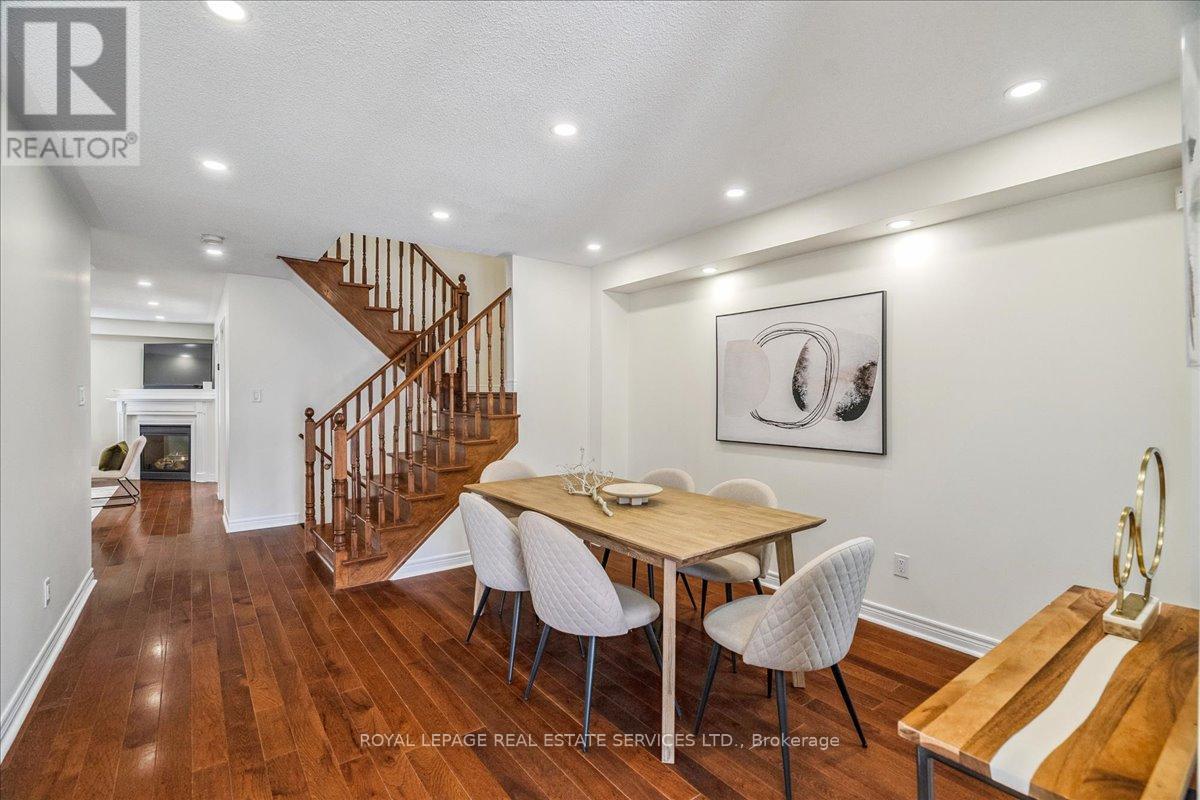 












3066 HIGHVALLEY ROAD

,
Oakville,




Ontario
L6M5H3

