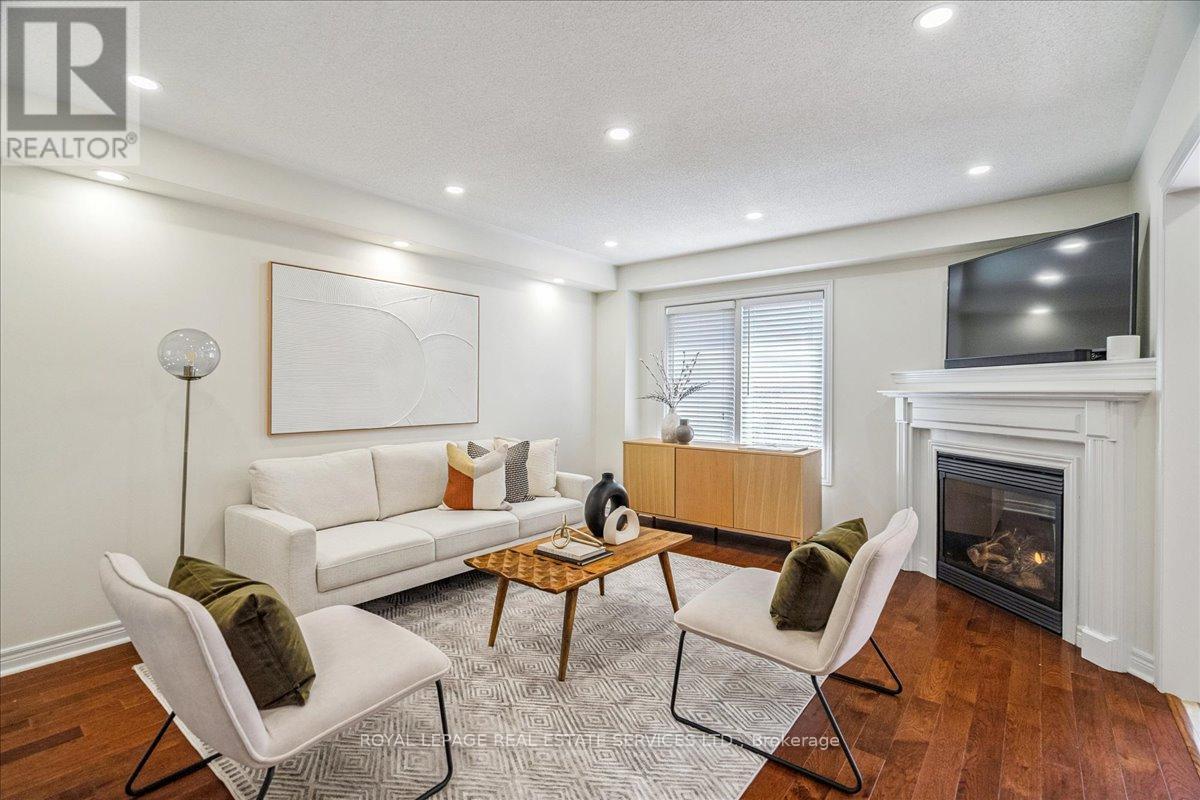 












3066 HIGHVALLEY ROAD

,
Oakville,




Ontario
L6M5H3

