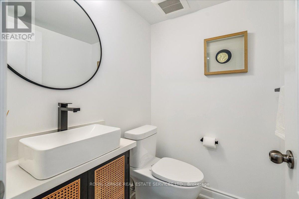












3066 HIGHVALLEY ROAD

,
Oakville,




Ontario
L6M5H3

