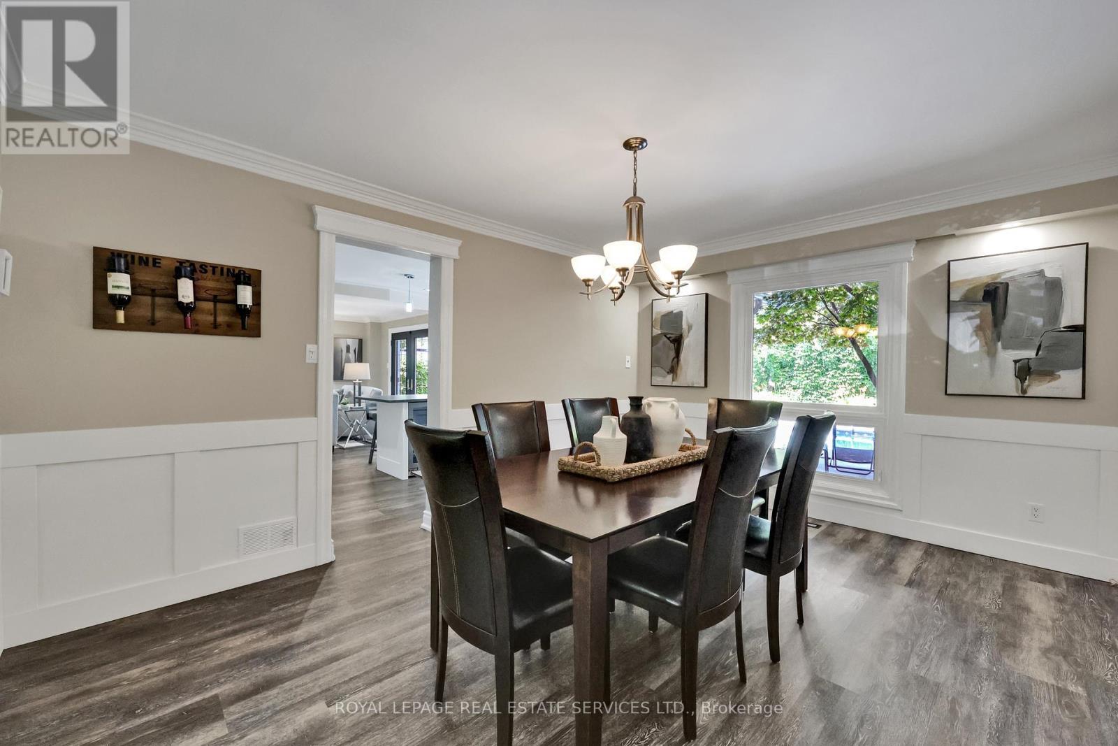 












1311 FIELDCREST LANE

,
Oakville,




Ontario
L6M2N6

