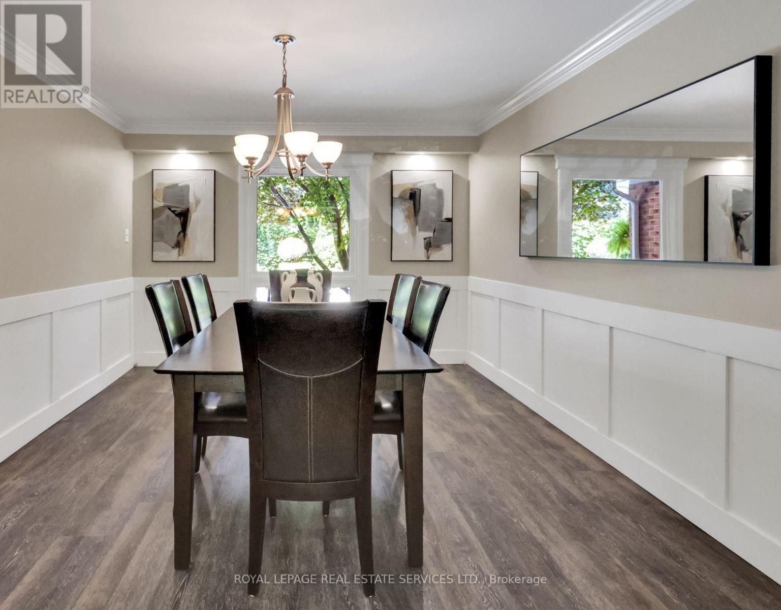 












1311 FIELDCREST LANE

,
Oakville,




Ontario
L6M2N6

