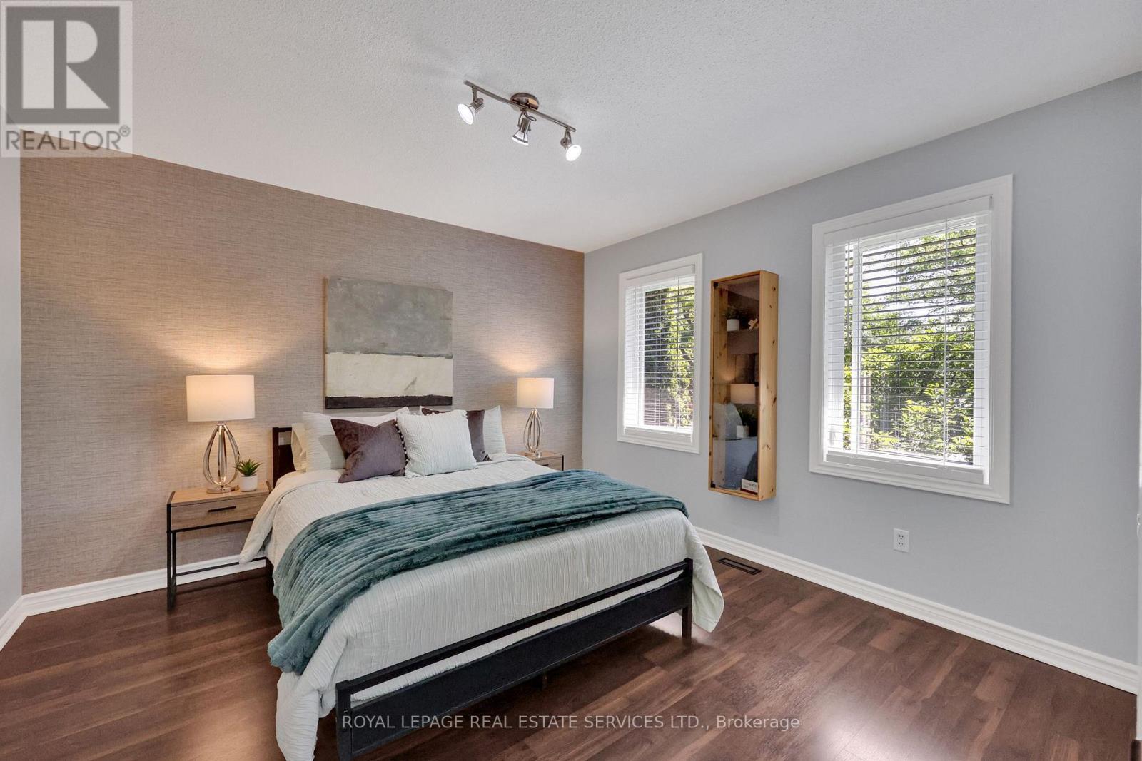 












1311 FIELDCREST LANE

,
Oakville,




Ontario
L6M2N6

