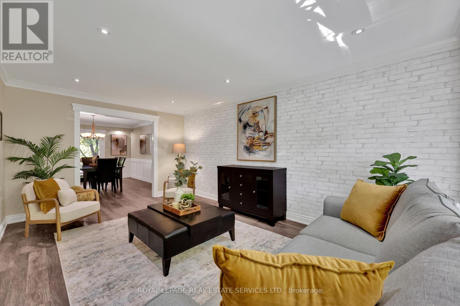 












1311 FIELDCREST LANE

,
Oakville,




Ontario
L6M2N6

