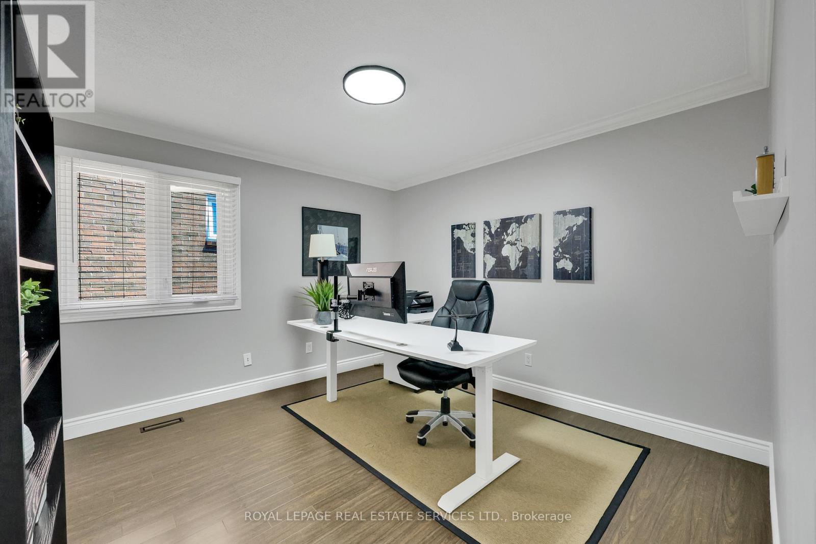 












1311 FIELDCREST LANE

,
Oakville,




Ontario
L6M2N6

