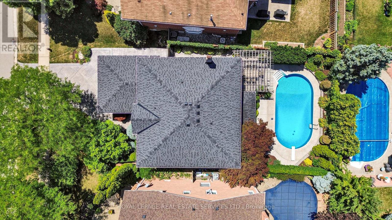 












1311 FIELDCREST LANE

,
Oakville,




Ontario
L6M2N6

