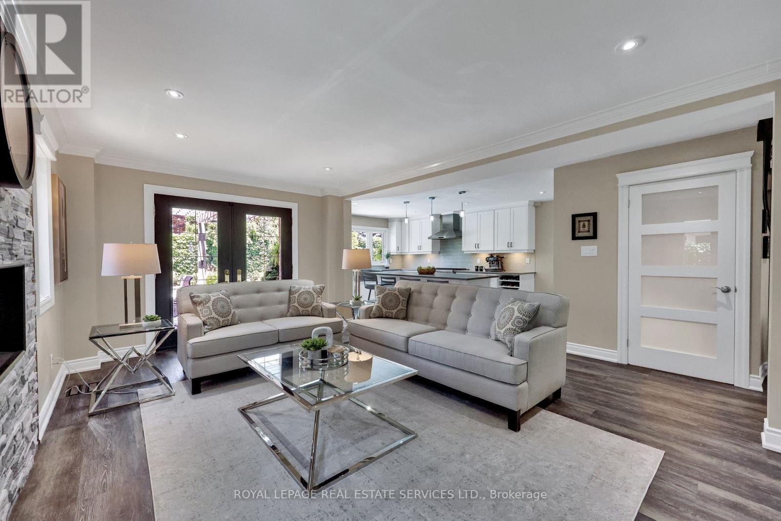 












1311 FIELDCREST LANE

,
Oakville,




Ontario
L6M2N6

