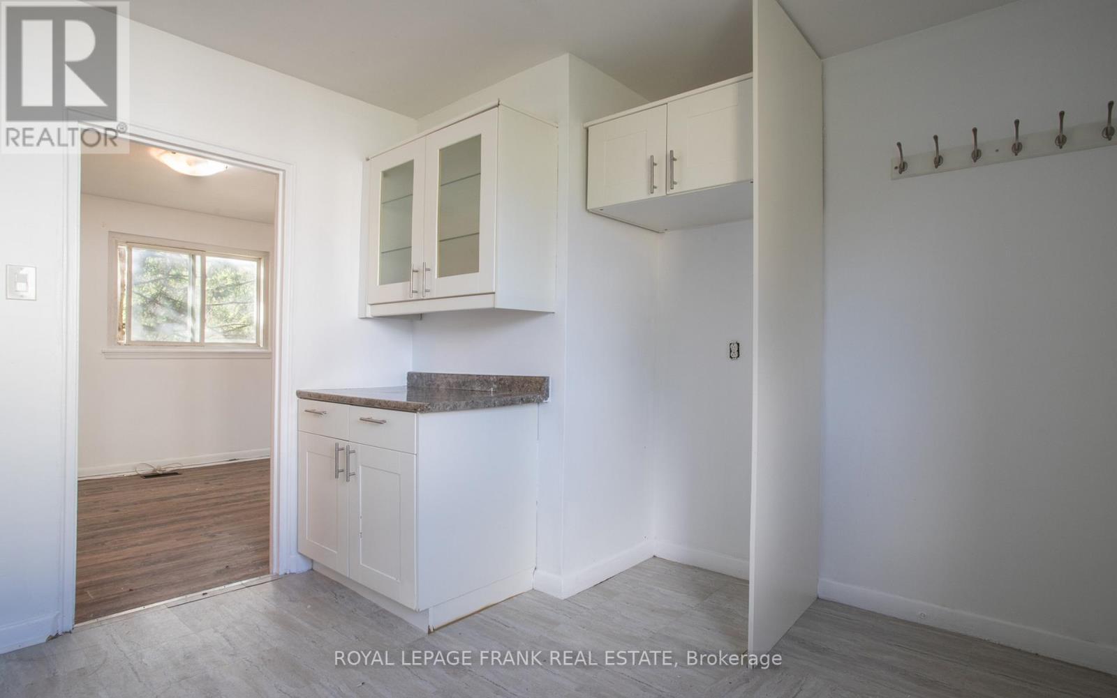 












1030 RAVINE ROAD

,
Oshawa (Lakeview),




Ontario
L1H4C8

