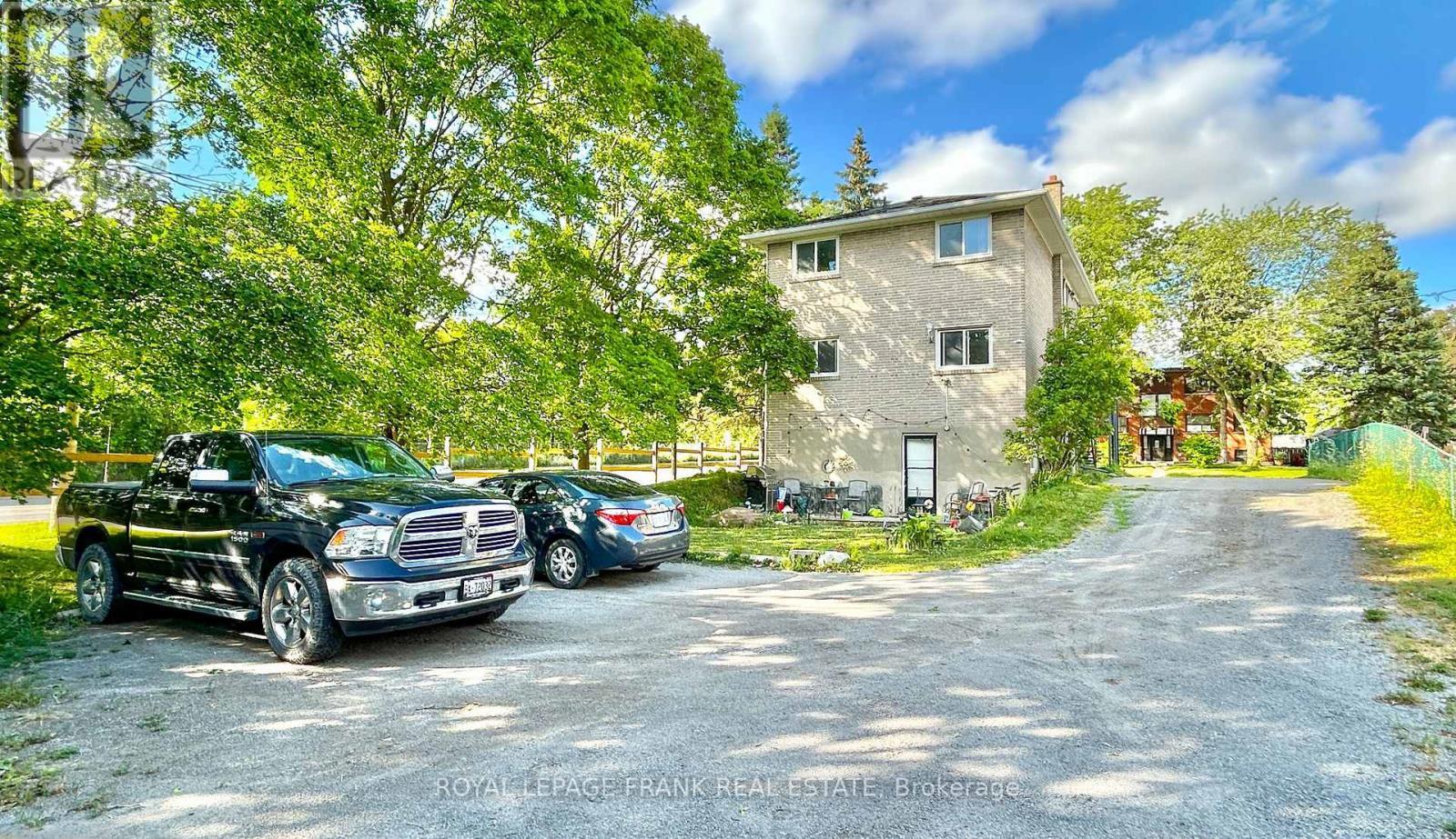 












1030 RAVINE ROAD

,
Oshawa (Lakeview),




Ontario
L1H4C8

