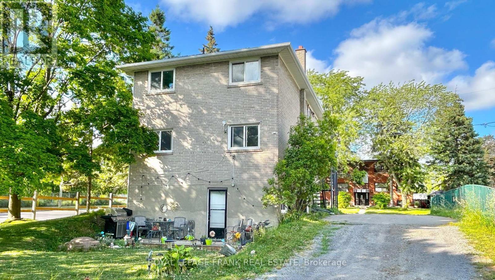












1030 RAVINE ROAD

,
Oshawa (Lakeview),




Ontario
L1H4C8


