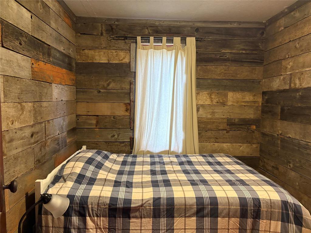 












32 Burlighton Beach Road

,
Shoal Lake,




Manitoba
R0J1Z0

