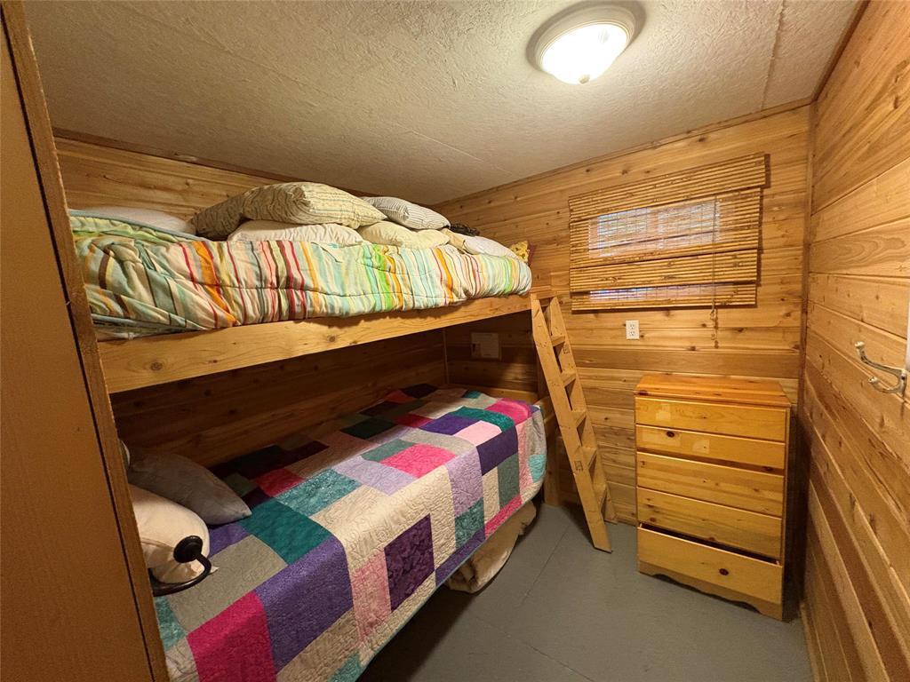 












32 Burlighton Beach Road

,
Shoal Lake,




Manitoba
R0J1Z0

