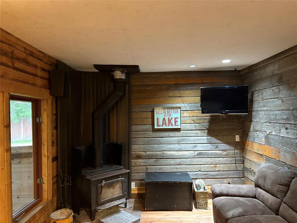 












32 Burlighton Beach Road

,
Shoal Lake,




Manitoba
R0J1Z0

