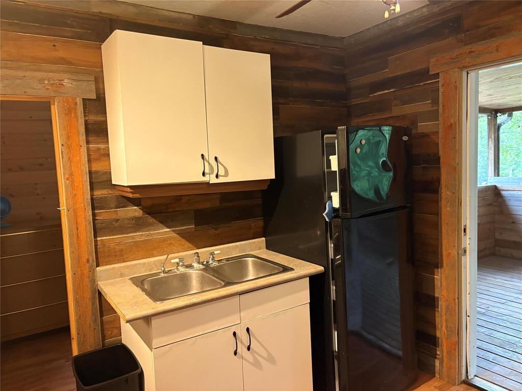 












32 Burlighton Beach Road

,
Shoal Lake,




Manitoba
R0J1Z0

