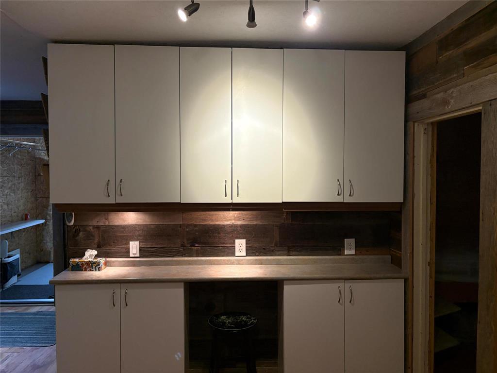 












32 Burlighton Beach Road

,
Shoal Lake,




Manitoba
R0J1Z0

