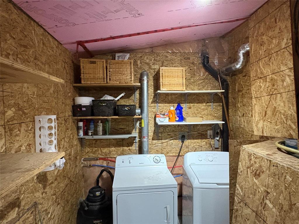 












32 Burlighton Beach Road

,
Shoal Lake,




Manitoba
R0J1Z0

