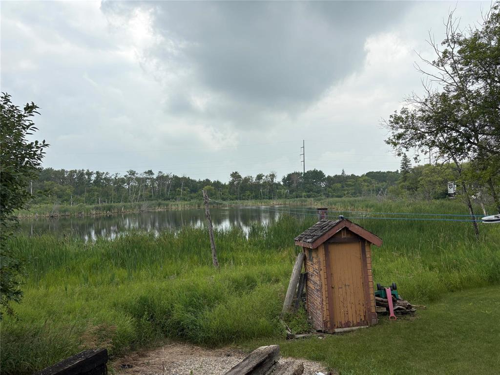 












32 Burlighton Beach Road

,
Shoal Lake,




Manitoba
R0J1Z0

