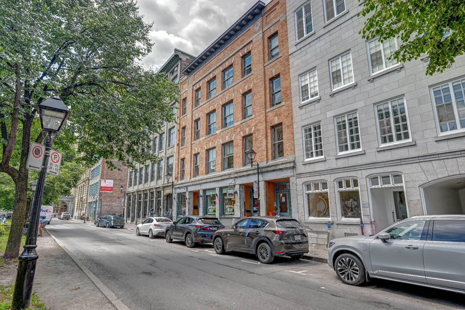 









365


Place D'Youville

,
Montréal (Ville-Marie),




QC
H2Y2B7


