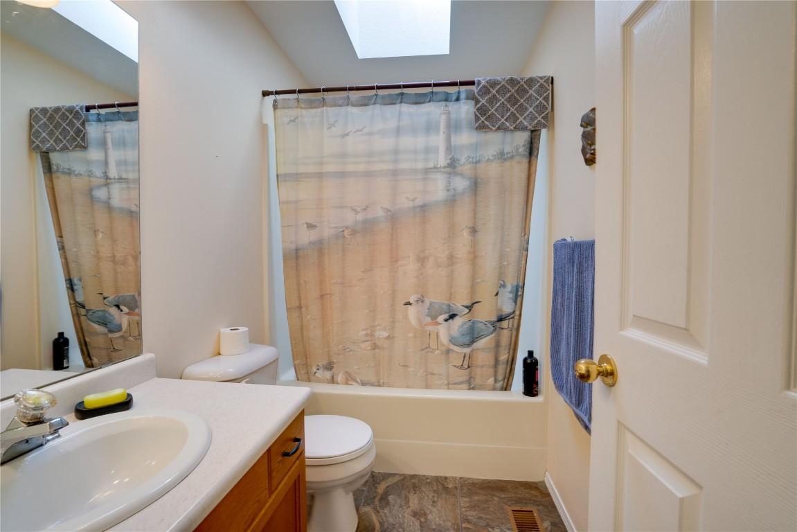 









1605


15

Avenue,
Vernon,




BC
V1T 9R4

