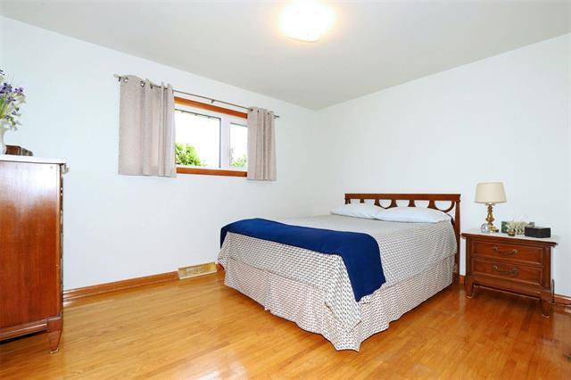 









142


Parkville

DR,
Winnipeg,




MB
R2M 2J1

