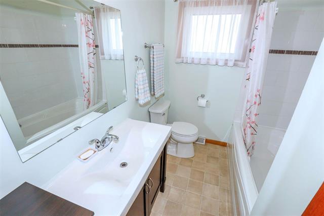 









142


Parkville

DR,
Winnipeg,




MB
R2M 2J1

