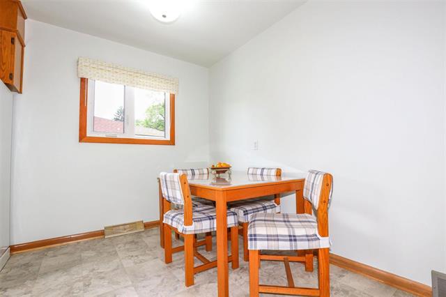 









142


Parkville

DR,
Winnipeg,




MB
R2M 2J1


