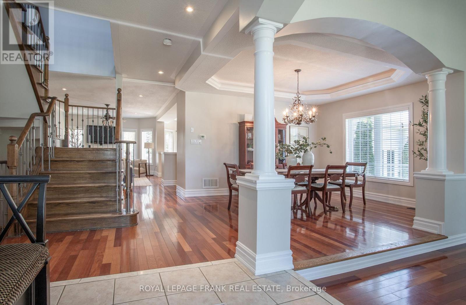 












54 SELKIRK DRIVE

,
Whitby (Brooklin),




Ontario
L1M2E6

