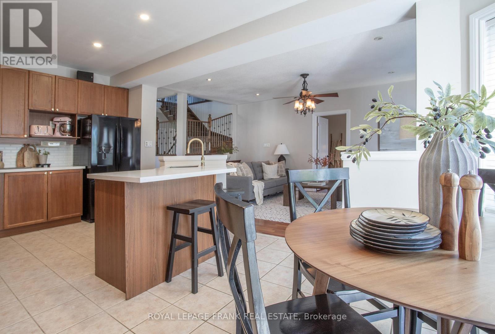 












54 SELKIRK DRIVE

,
Whitby (Brooklin),




Ontario
L1M2E6


