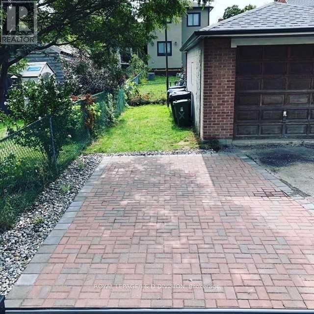 












LOWER - 183 BELGRAVIA AVENUE

,
Toronto,




Ontario
M6E2M6

