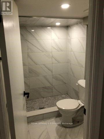 












LOWER - 183 BELGRAVIA AVENUE

,
Toronto,




Ontario
M6E2M6

