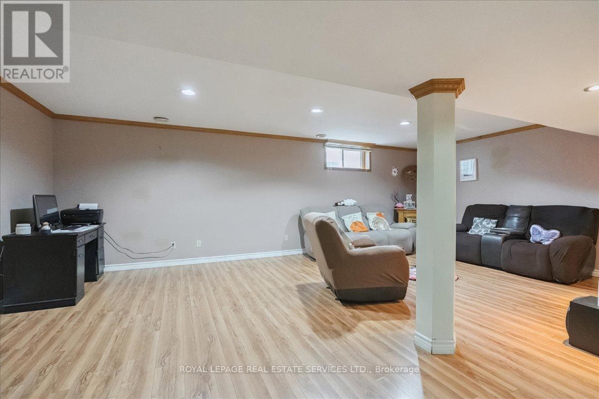 












6 GRANDVIEW AVENUE

,
Hamilton,




Ontario
L8E5A5

