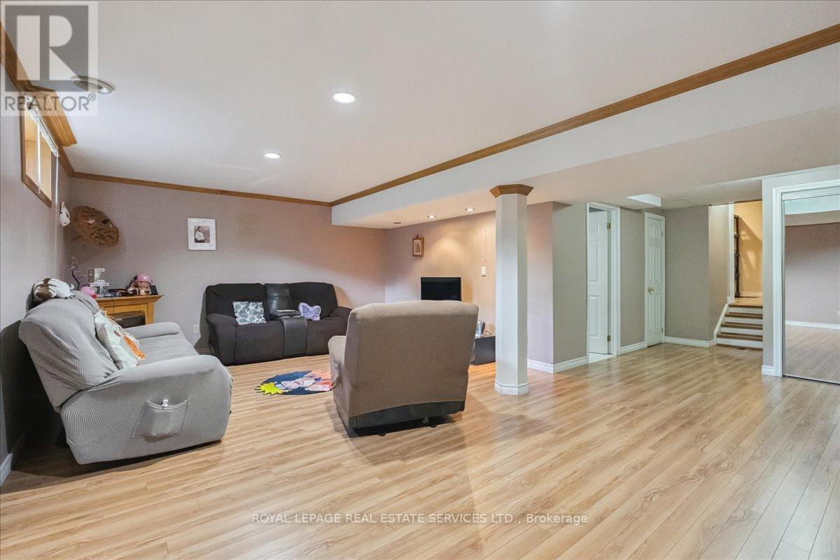 












6 GRANDVIEW AVENUE

,
Hamilton,




Ontario
L8E5A5

