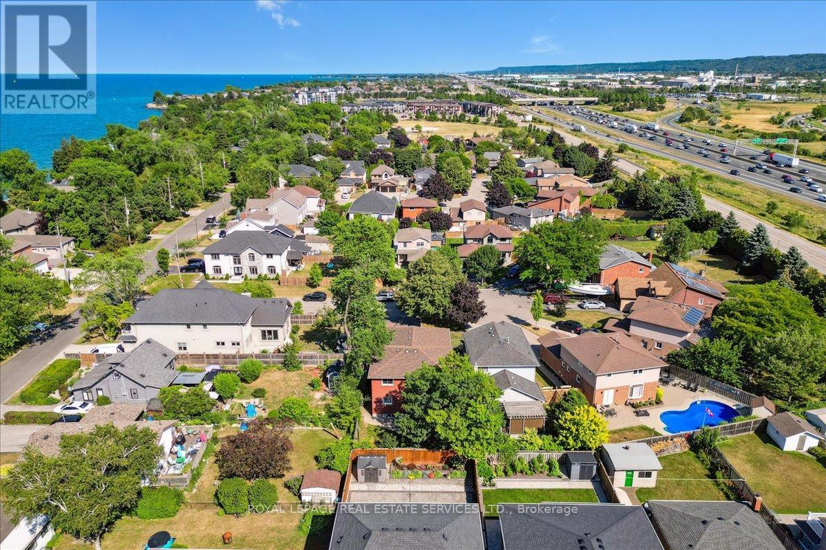 












6 GRANDVIEW AVENUE

,
Hamilton,




Ontario
L8E5A5

