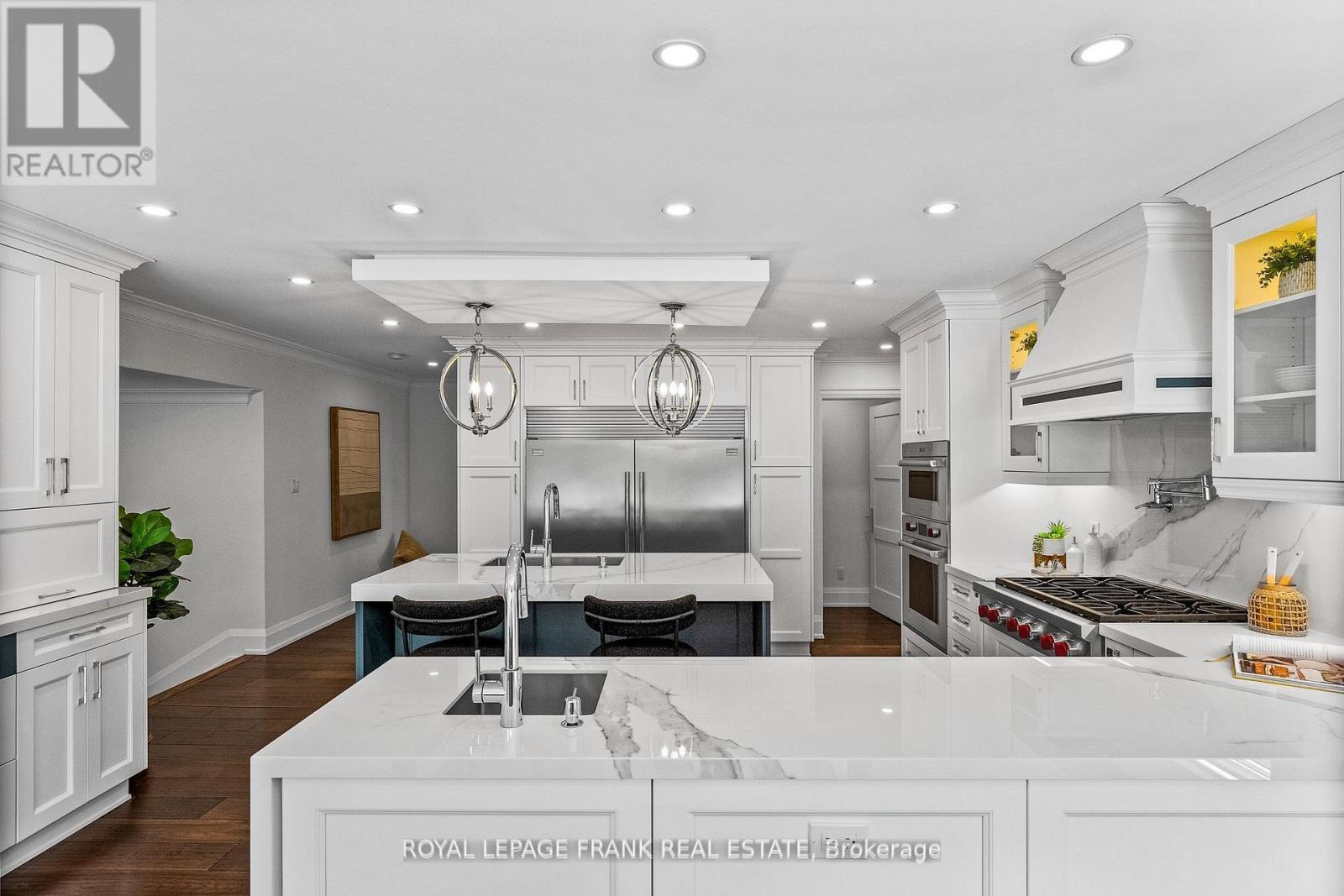 












251 SHERWOOD COURT

,
Oshawa (Northglen),




Ontario
L1G6P5

