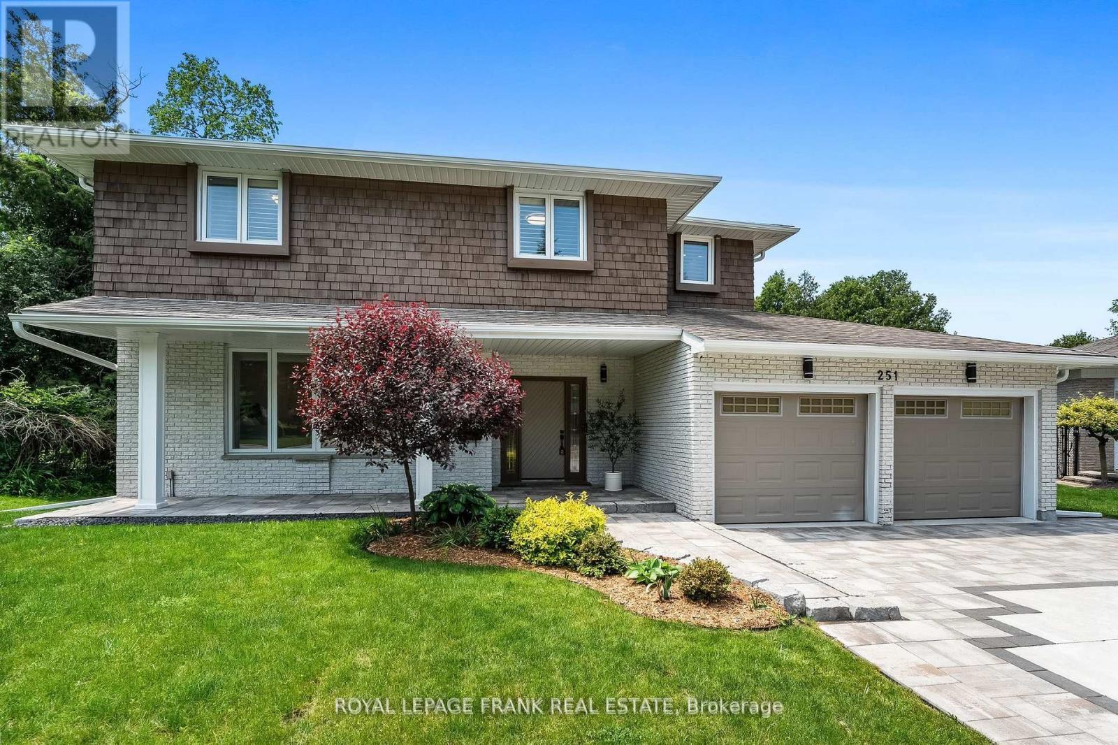 












251 SHERWOOD COURT

,
Oshawa (Northglen),




Ontario
L1G6P5

