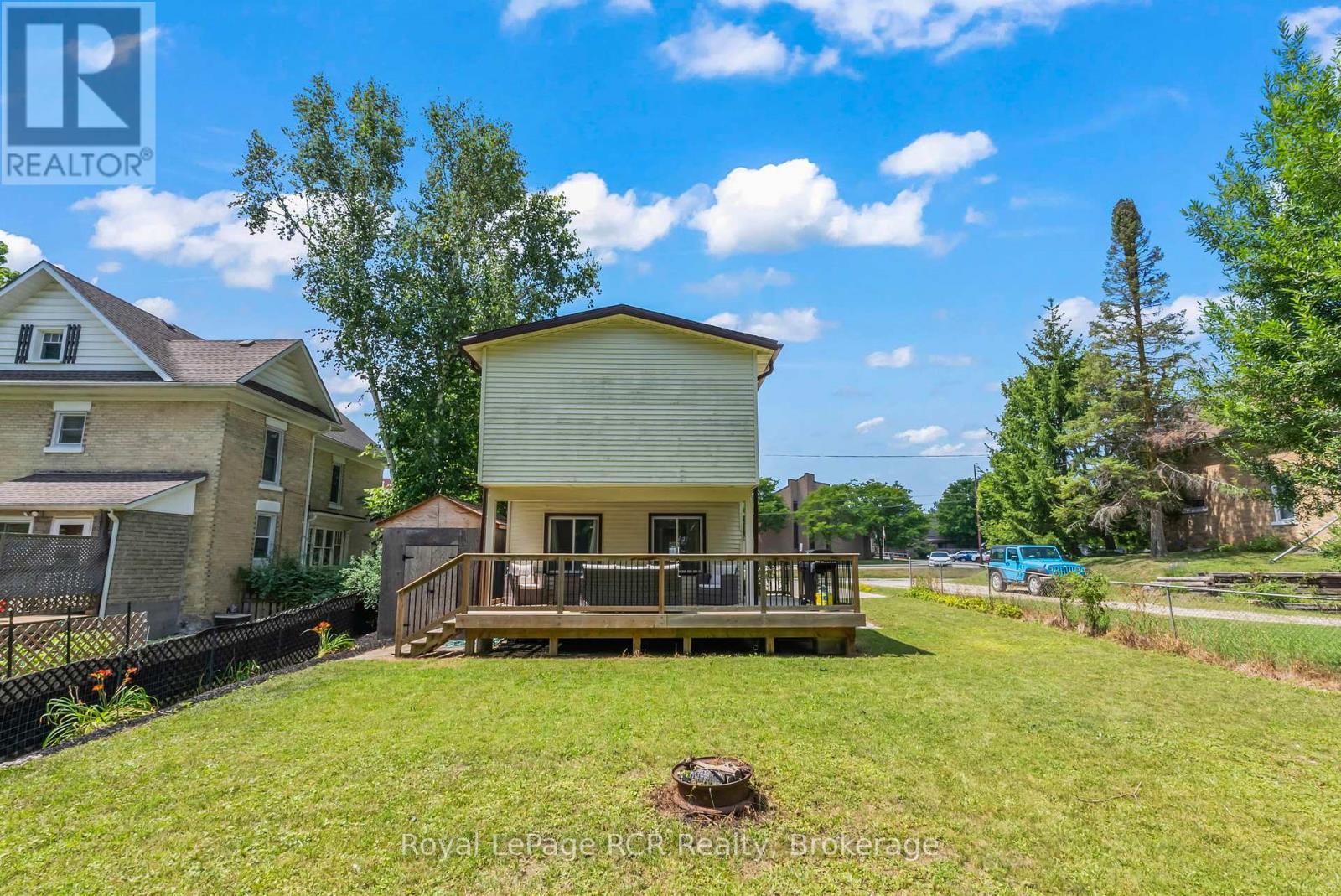 












343 10TH AVENUE

,
Hanover,




Ontario
N4N2N4

