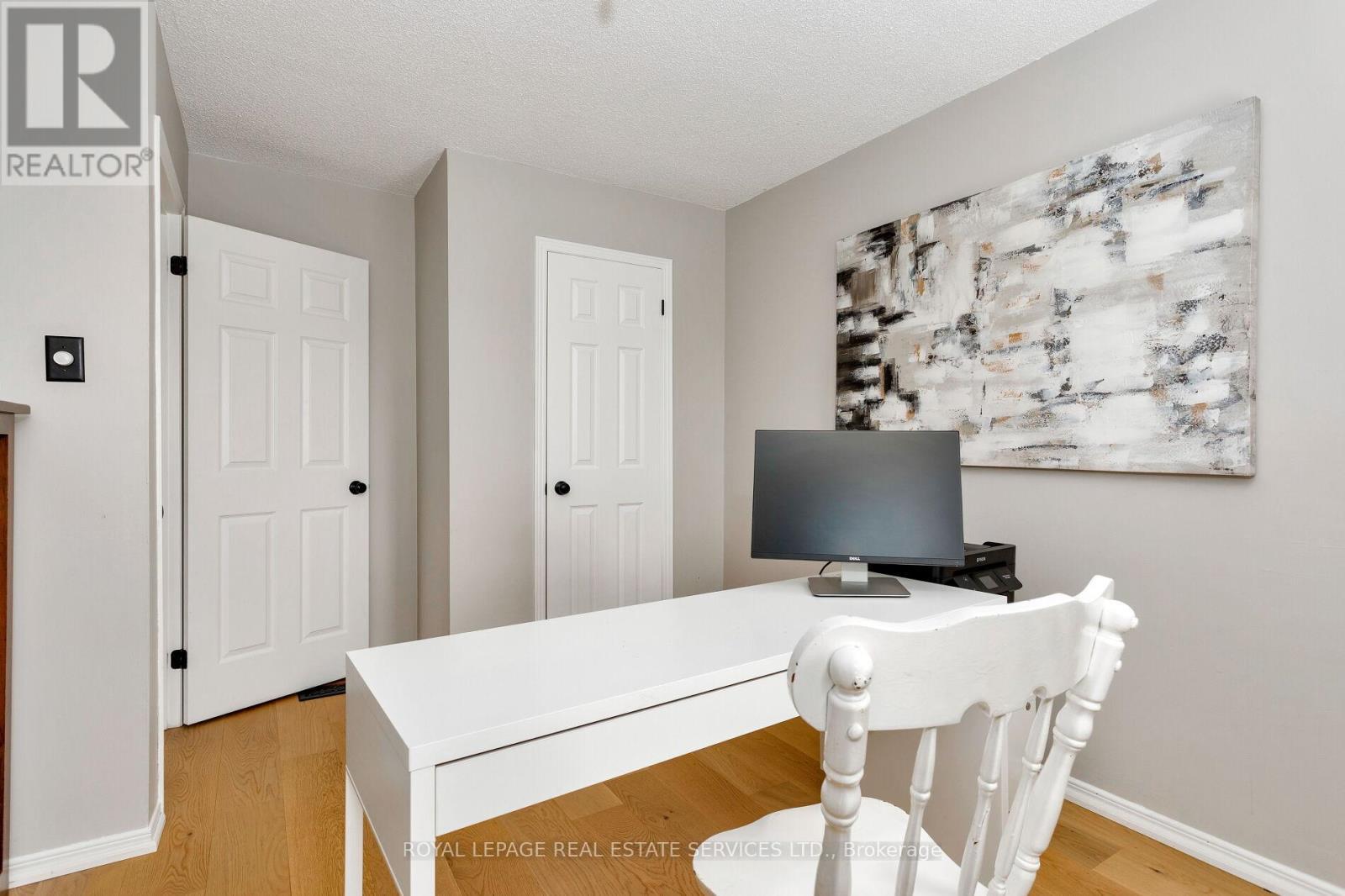 












7 - 2006 GLENADA CRESCENT

,
Oakville,




Ontario
L6H5R9

