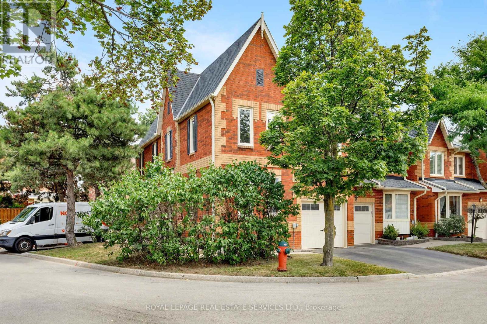 












7 - 2006 GLENADA CRESCENT

,
Oakville,




Ontario
L6H5R9

