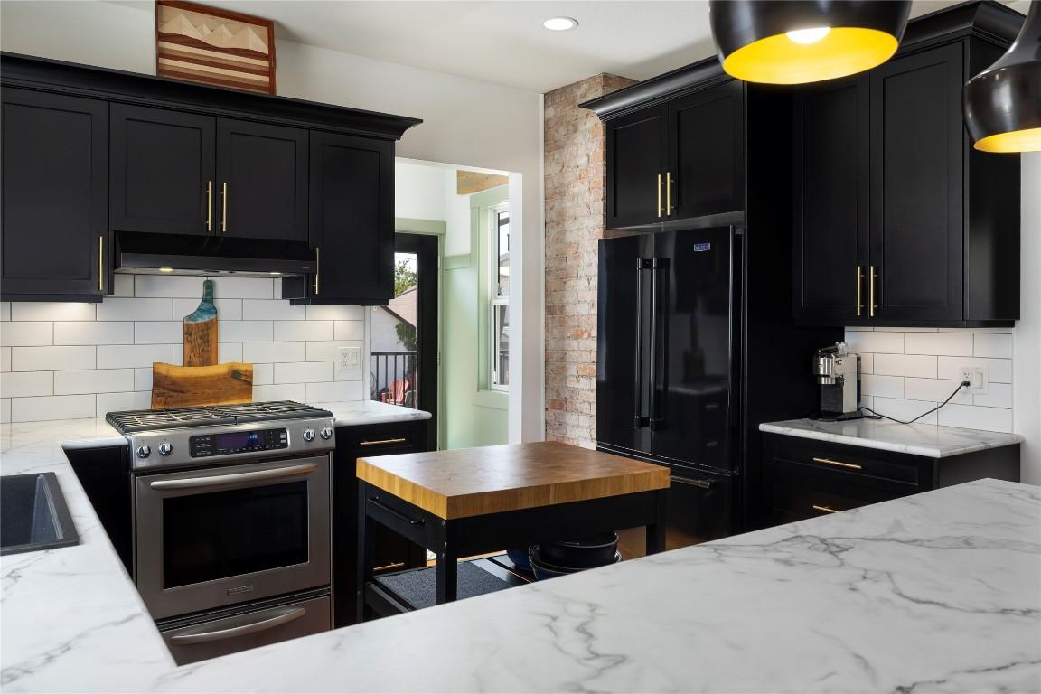 









2500


39

Avenue,
Vernon,




BC
V1T 3B5

