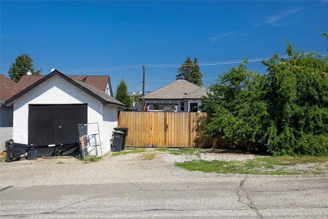 









2500


39

Avenue,
Vernon,




BC
V1T 3B5

