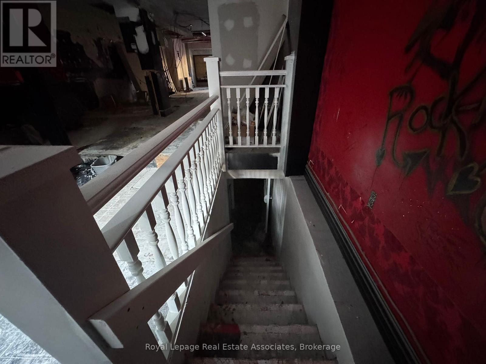 












MAIN FLOOR - 200 BATHURST STREET

,
Toronto,




Ontario
M5T2R8

